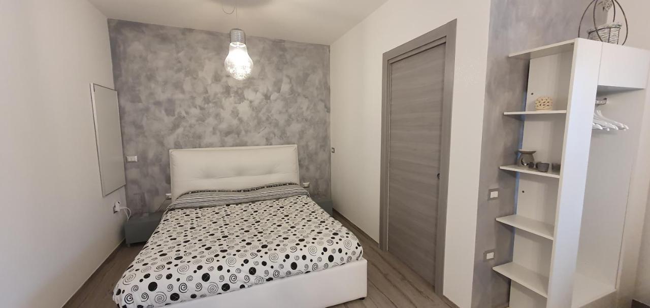 La Casetta Tra Sassi E Ulivi B&B Matera Exterior foto